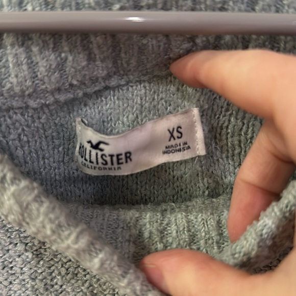 Sweater - Picture 4 of 4